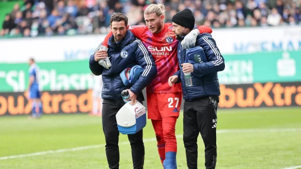 Loris Karius (M) kann nach einer Wadenverletzung nicht mehr in dieser Saison spielen. - &copy; Daniel L&ouml;b/dpa