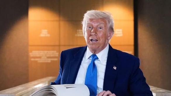 US-Präsident Trump drängt den Iran zu schnellem Handeln in den Atomgesprächen mit seiner Regierung. - © Alex Brandon/AP/dpa