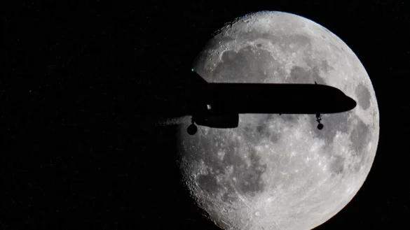 Piloten halten im Cockpit h&auml;ufiger Kurzschlaf. - &copy; Boris Roessler/dpa