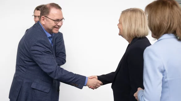 Tarifverhandlungen für Öffentlichen Dienst von Bund und Kommunen gehen weiter. - © Christophe Gateau/dpa