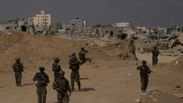 Israels Militär hat große Teile des Gazastreifens eingenommen. (Archivbild) - © Leo Correa/AP/dpa