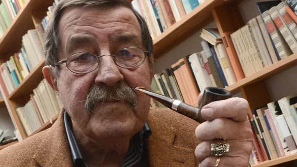 G&uuml;nter Grass in seinem Atelier (Archivbild von 2012). - &copy; Marcus Brandt/dpa
