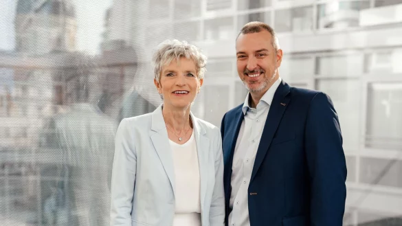 Birgit Steinborn legt ihr Mandat als Gesamtbetriebsratsvorsitzende nach elfeinhalb Jahren nieder. Tobias B&auml;umler wird ihr Nachfolger. (Handout) - &copy; Stephan Schumann/Munichemotions/Gesamtbetriebsrat Siemens/dpa