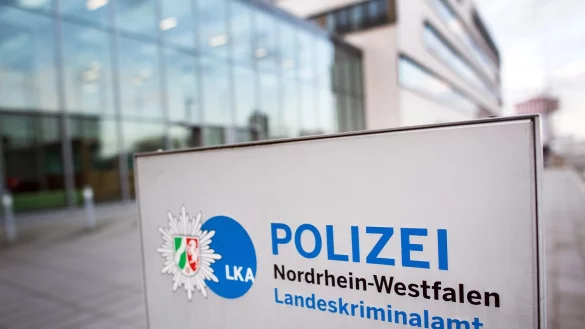 Das LKA hat gegen eine Bande von mutmaßlichen Kreditbetrügern ermittelt. Nun beginnt der Prozess. - © Federico Gambarini/dpa