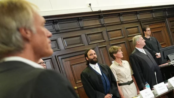 Die Tochter Blocks kann zunächst nicht mehr als Nebenklägerin im Prozess gegen ihre Mutter auftreten (Archivbild). - © Marcus Brandt/Pool dpa/dpa