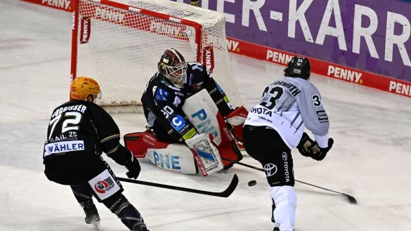 Die Fischtown Pinguins unterlagen den Kölner Haien überraschend deutlich. - © Carmen Jaspersen/dpa