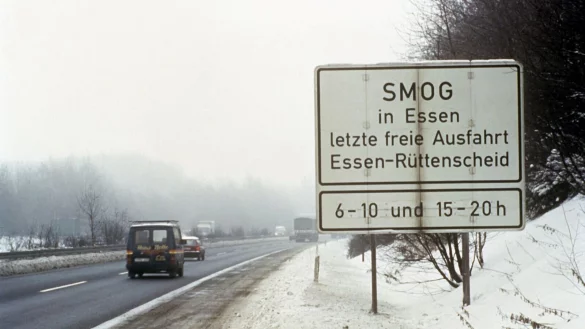 Die Luft in Nordrhein-Westfalen hat sich in den vergangenen 40 Jahren erheblich verbessert. (Archivbild) - © Horst Ossinger/dpa