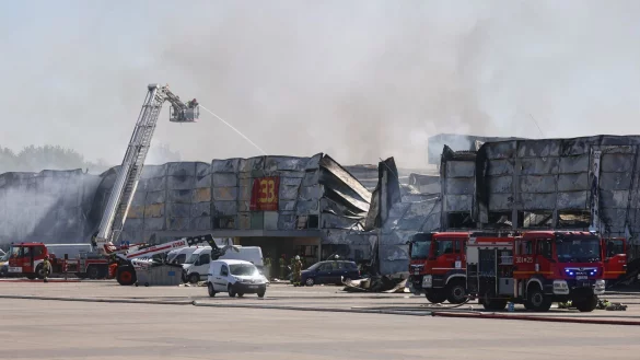 Polen macht russische Geheimdienste f&uuml;r den Brand im Marywilska-Einkaufszentrum in Warschau verantwortlich. (Archivbild) - &copy; Leszek Szymanski/PAP/dpa