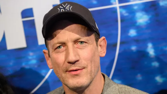 Der Schauspieler geht nun unter die Quizzer und zeigt, bei «Wer weiß denn sowas?» wie schlau er ist. (Archivbild) - © Julian Stratenschulte/dpa