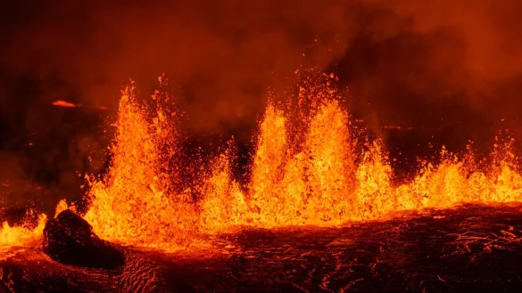 So sah es bei einem vorherigen Mal aus, als sich ein Vulkanausbruch auf der isländischen Reykjanes-Halbinsel ereignete. (Archivbild) - © Marco di Marco/AP/dpa