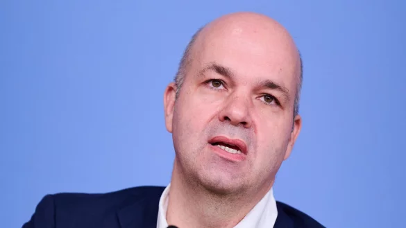 DIW-Präsident Marcel Fratzscher befürchtet gebremste Investitionen. (Archivbild) - © Annette Riedl/dpa