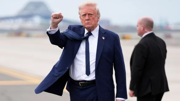 Trump mischt sich in Parlamentswahl in Kanada ein. (Archivbild) - © Evan Vucci/AP/dpa