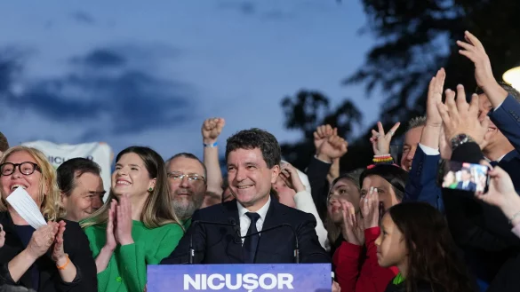 Der liberalkonservative Proeurop&auml;er Nicusor Dan hat die Pr&auml;sidentenwahl in Rum&auml;nien gewonnen. - &copy; Andreea Alexandru/AP/dpa