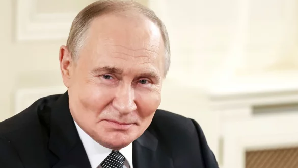 Dass er zweifacher Großvater ist, hatte Putin bereits früher erwähnt - ohne Namen oder Alter der Enkel zu nennen. - © Vyacheslav Prokofyev/Pool Sputnik Kremlin/AP/dpa