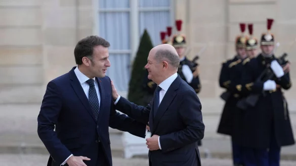 Nach dem Kurswechsel der USA mit Blick auf den Ukraine-Krieg suchen die Europäer nach einer gemeinsamen Linie. (Archivbild) - © Aurelien Morissard/AP/dpa