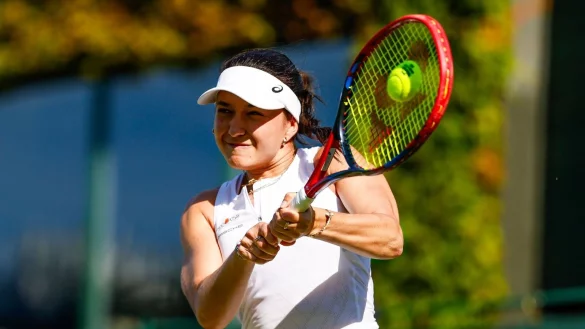 Eva Lys gewann gegen Anastasia Pawljutschenkowa - und trifft nun auf Iga Swiatek. - © Frank Molter/dpa