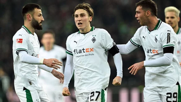 Rocco Reitz (M) und Franck Honorat (L) stehen vor der Rückkehr bei Borussia Mönchengladbach - © Federico Gambarini/dpa