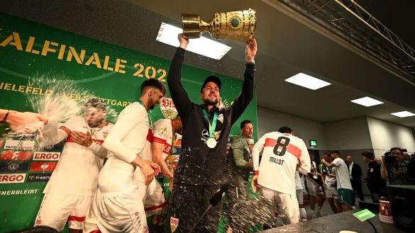 Die Pressekonferenz von Sebastian Hoeneß fand ein abruptes Ende. - © Tom Weller/dpa