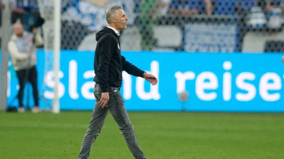 Nun muss er sogar vor dem Saisonende seinen Posten räumen. - © Bernd Thissen/dpa