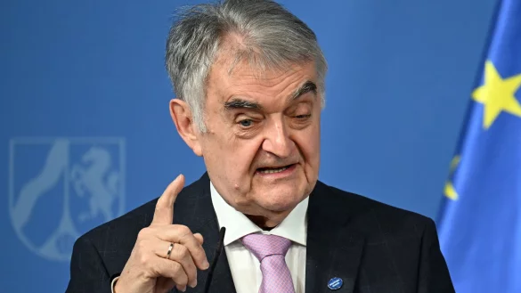 NRW-Innenminister Reul nennt Russland als m&ouml;glichen Initiator einer Desinformationskampagne. (Archivbild) - &copy; Federico Gambarini/dpa