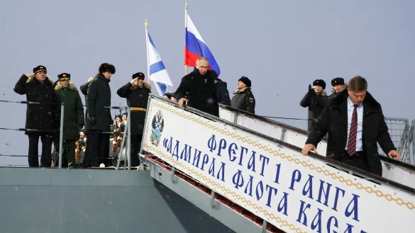 Die Aufrüstung der russischen Flotte lässt sich Kremlchef Putin im nächsten Jahrzehnt rund 87 Milliarden Euro kosten. (Archivbild) - © ---/Pool Sputnik Kremlin/AP/dpa