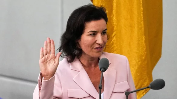 Nach ihrer Vereidigung zur neuen Forschungs- und Raumfahrtministerin hat sich Dorothee Bär viel vorgenommen. (Archivbild) - © Michael Kappeler/dpa