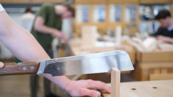 Immer mehr junge Menschen in Deutschland haben keine Berufsausbildung. (Archivbild) - © Bernd Weissbrod/dpa