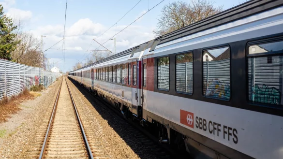 Mehr Passagiere m&uuml;ssen in Basel umsteigen. (Symbolbild) - &copy; Philipp von Ditfurth/dpa