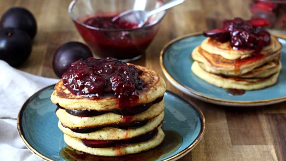 Pfannkuchen kann man klassisch in der Pfanne braten - oder im Ofen zubereiten. - &copy; Mareike Winter/biskuitwerkstatt.de/dpa-tmn