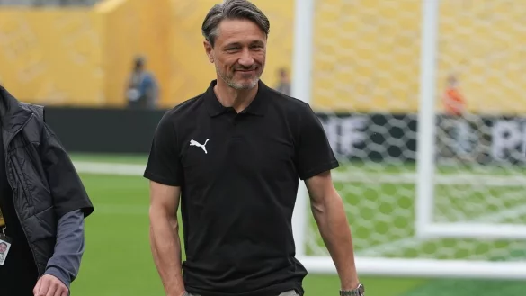 Niko Kovac sieht angesichts der Wetterbedingungen in den USA Nachteile für viele Teams aus Europa. (Archivbild) - © Frank Franklin II/AP/dpa