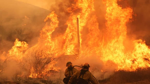 Die Flammen in Kalifornien haben vielen Menschen in die Flucht geschlagen. - © Marcio Jose Sanchez/AP/dpa