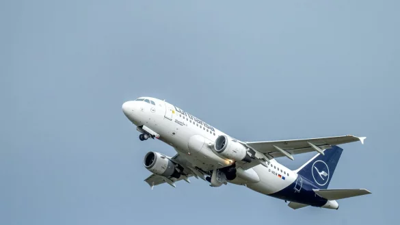 Flugzeuge waren noch nie so ausgelastet wie 2024. - © Sina Schuldt/dpa