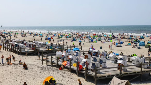 An den K&uuml;sten l&auml;uft das Sommergesch&auml;ft. - &copy; Christian Charisius/dpa