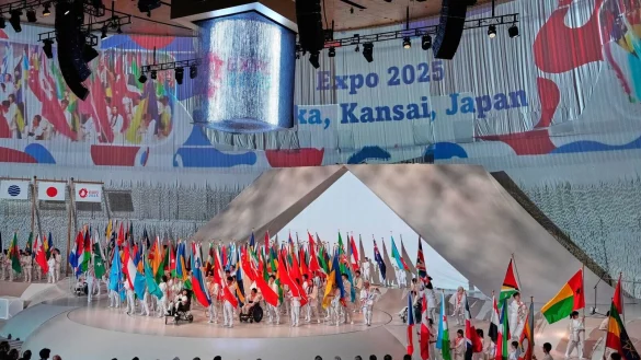 Mehr als 160 L&auml;nder, Regionen und internationale Organisationen sind in Osaka vertreten. - &copy; Hiro Komae/AP/dpa