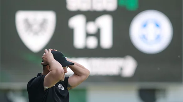 Münsters Trainer Sascha Hildman muss den Verein nach mehr als fünf Jahren verlassen. - © Bernd Thissen/dpa