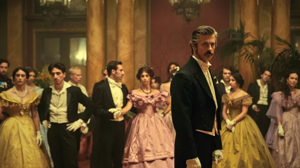 Kim Rossi Stuart (vorne) spielt Don Fabrizio, den F&uuml;rst von Salina. - &copy; Lucia Iuorio/Netflix/dpa