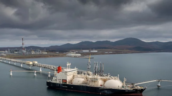 Unternehmen aus der EU importieren noch immer russisches LNG im Milliardenwert. (Archivbild) - &copy; Uncredited/AP/dpa