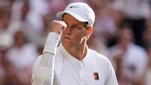 Der Italiener Jannik Sinner gewinnt das Tennis-Turnier in Wimbledon - © Kirsty Wigglesworth/AP/dpa
