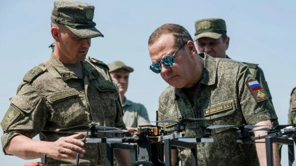 Russlands Ex-Pr&auml;sident Medwedew warnt Trump davor, Moskau ein Ultimatum zu stellen. (Archivbild) - &copy; Uncredited/Sputnik Pool via AP/dpa