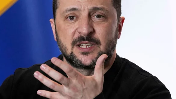 Den bisherigen Absagen zum Trotz: Der ukrainische Pr&auml;sident Selenskyj beharrt weiter auf US-amerikanischen Sicherheitsgarantien f&uuml;r sein Land. (Archivbild) - &copy; Aurelien Morissard/AP/dpa