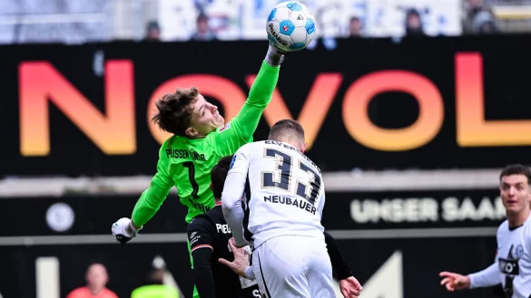 Münster feiert einen Arbeitssieg in Elversberg. - © Silas Schueller/dpa