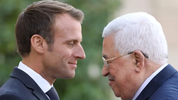 Der franz&ouml;sische Pr&auml;sident Emmanuel Macron will Pal&auml;stina als Staat anerkennen und hat dazu einen Brief an den Pal&auml;stinenserpr&auml;sidenten Mahmud Abbas ver&ouml;ffentlicht. - &copy; Ludovic Marin/AFP/dpa