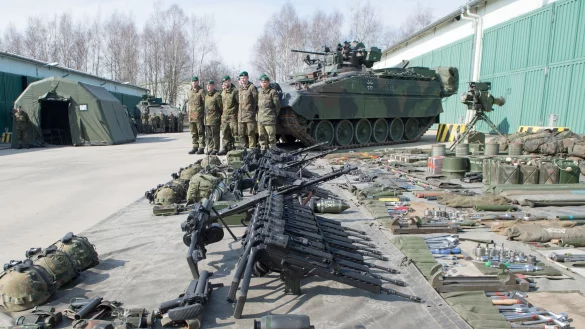 Die Bundeswehr braucht viel Geld. - © picture alliance / dpa