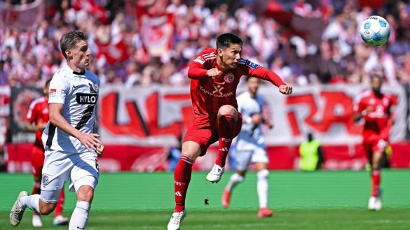 Elversberg und Düsseldorf trennen sich 1:1. - © Silas Schueller/DeFodi Images/dpa