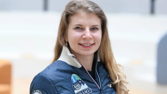 Für Rabea Rogge hatte die Aufhebung der Schwerkraft während ihres Weltraumflugs etwas Magisches. - © Jens Kalaene/dpa