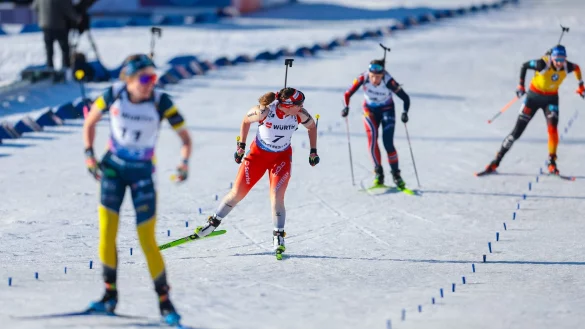 Franziska Preu&szlig; (r) hat im Zielsprint das Nachsehen und wird F&uuml;nfte. - &copy; Thomas Andersen/NTB/dpa