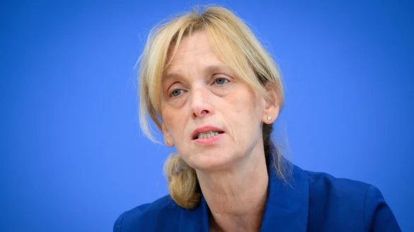 Prien will im kommenden Jahr einen Vorschlag zum Mutterschutz f&uuml;r Selbstst&auml;ndige vorlegen. (Archivbild) - &copy; Bernd von Jutrczenka/dpa