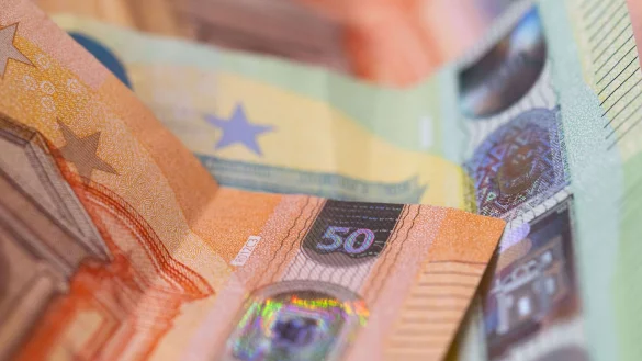 Die Vorhaben sind Teil eines neuen Fahrplans für das Zusammenwachsen der europäischen Kapitalmärkte, also dem Markt für mittel- und langfristige Wertpapiere. (Archivfoto) - © Boris Roessler/dpa