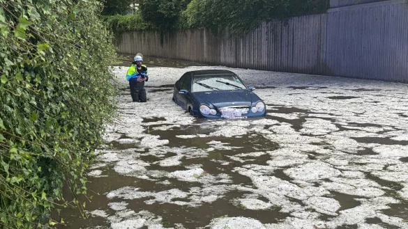 Unwetterschäden können teuer werden (Symbolbild) - © Michael Breher/dpa