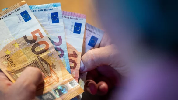 Die H&ouml;he der Renten ist f&uuml;r die Linke ein Wahlkampfthema - daf&uuml;r hat sie amtliche Zahlen erfragt. (Illustration) - &copy; Lino Mirgeler/dpa